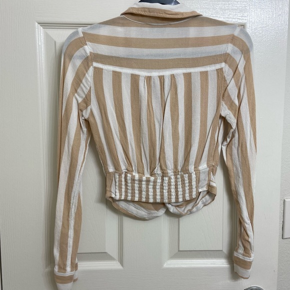 Hollister Crop Top - Picture 4 of 7